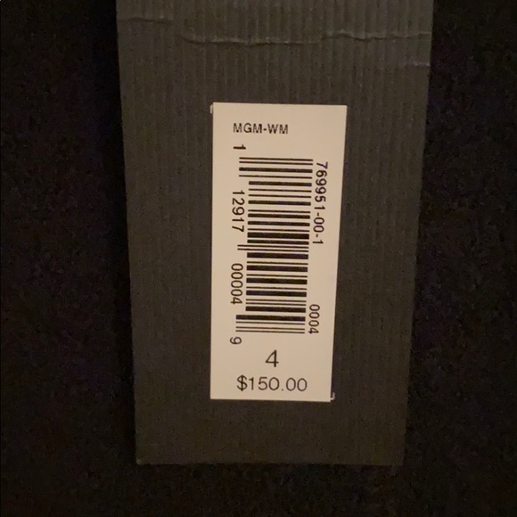 Dress - Picture 3 of 9